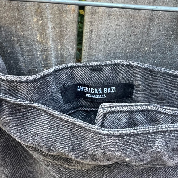 Charcoal gray denim skort size medium with buttons and zipper - Picture 6 of 6